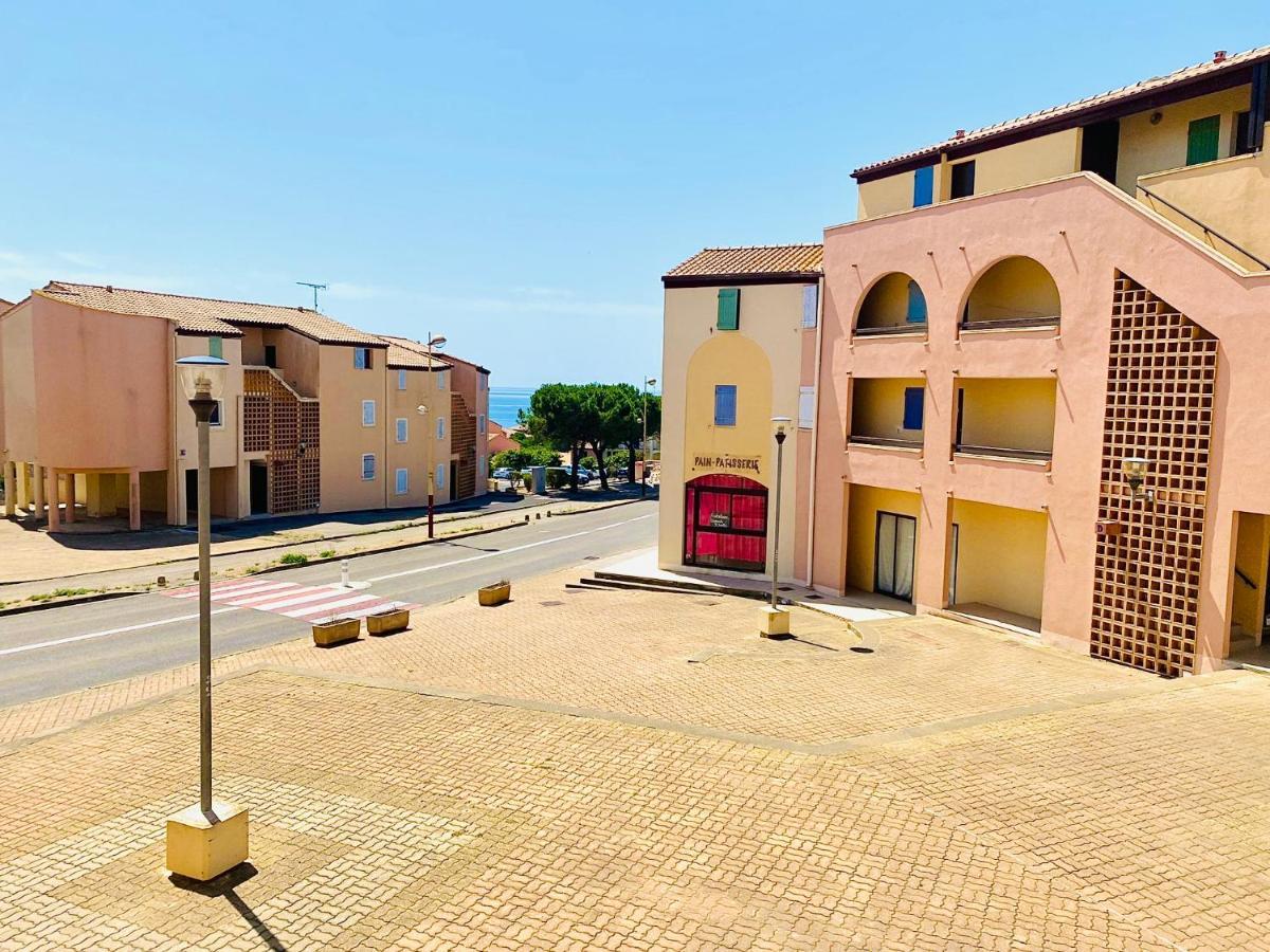 Appartement Proche Mer Avec Piscine Et Parking Fleury  Bagian luar foto