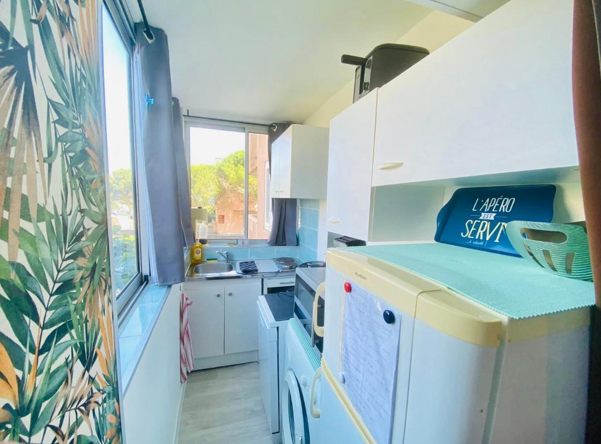 Appartement Proche Mer Avec Piscine Et Parking Fleury  Bagian luar foto