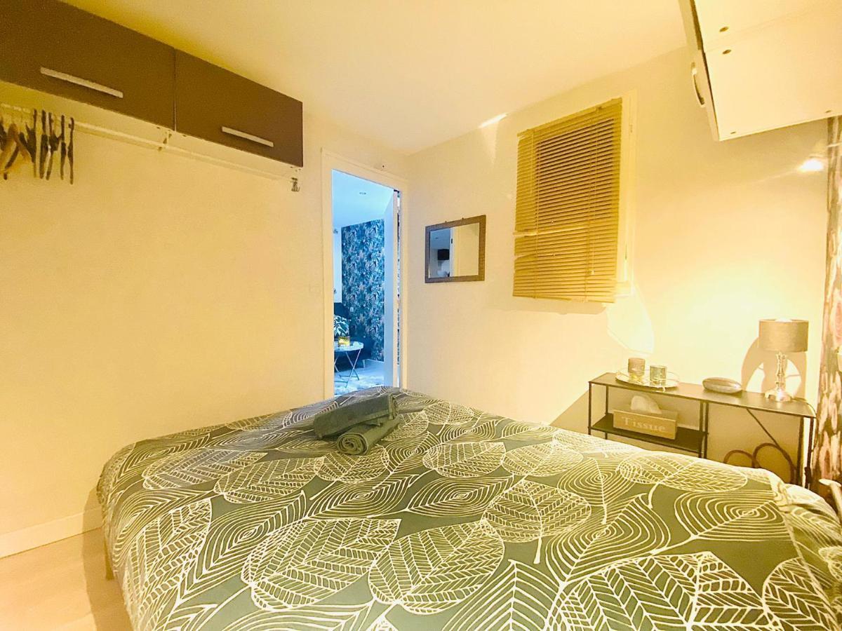 Appartement Proche Mer Avec Piscine Et Parking Fleury  Bagian luar foto