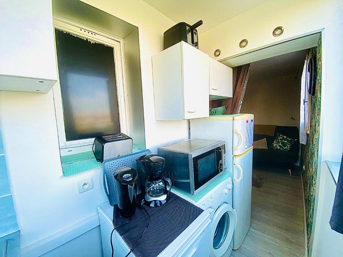 Appartement Proche Mer Avec Piscine Et Parking Fleury  Bagian luar foto