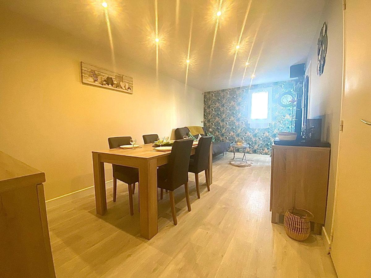 Appartement Proche Mer Avec Piscine Et Parking Fleury  Bagian luar foto
