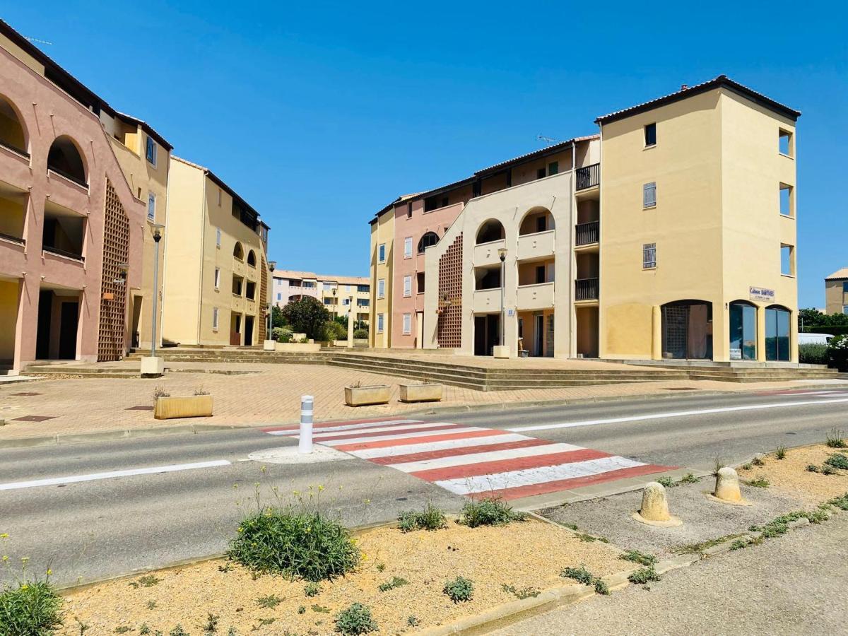 Appartement Proche Mer Avec Piscine Et Parking Fleury  Bagian luar foto