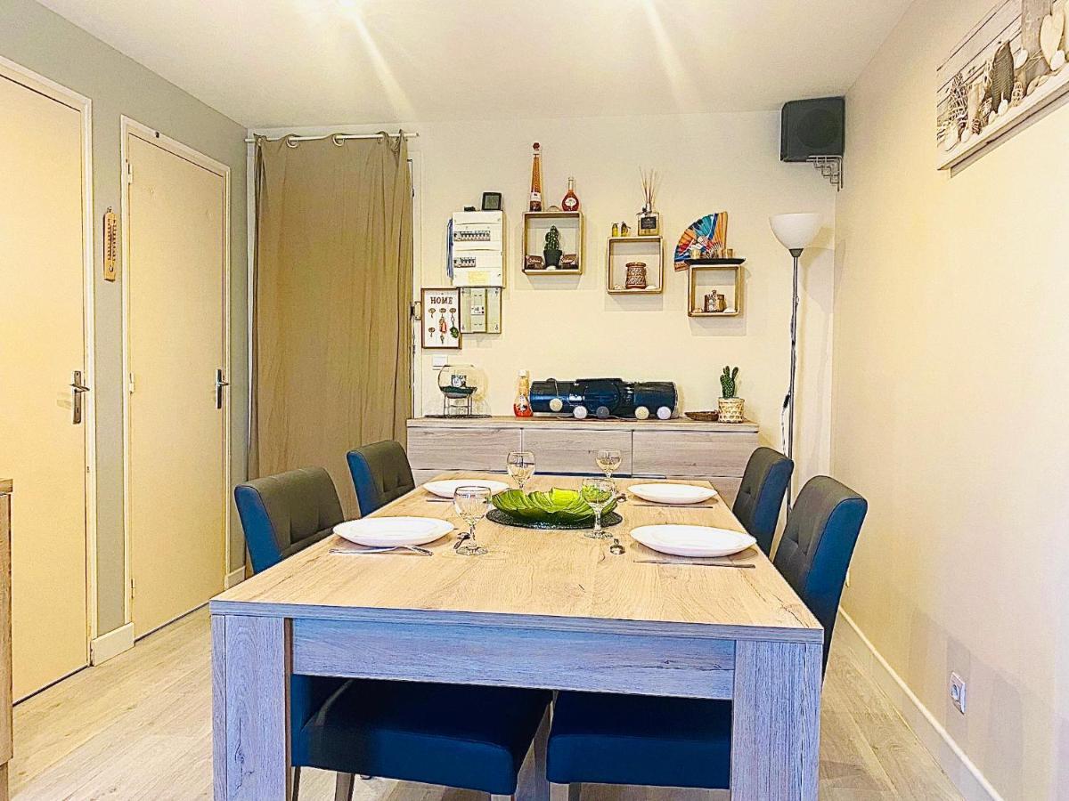 Appartement Proche Mer Avec Piscine Et Parking Fleury  Bagian luar foto