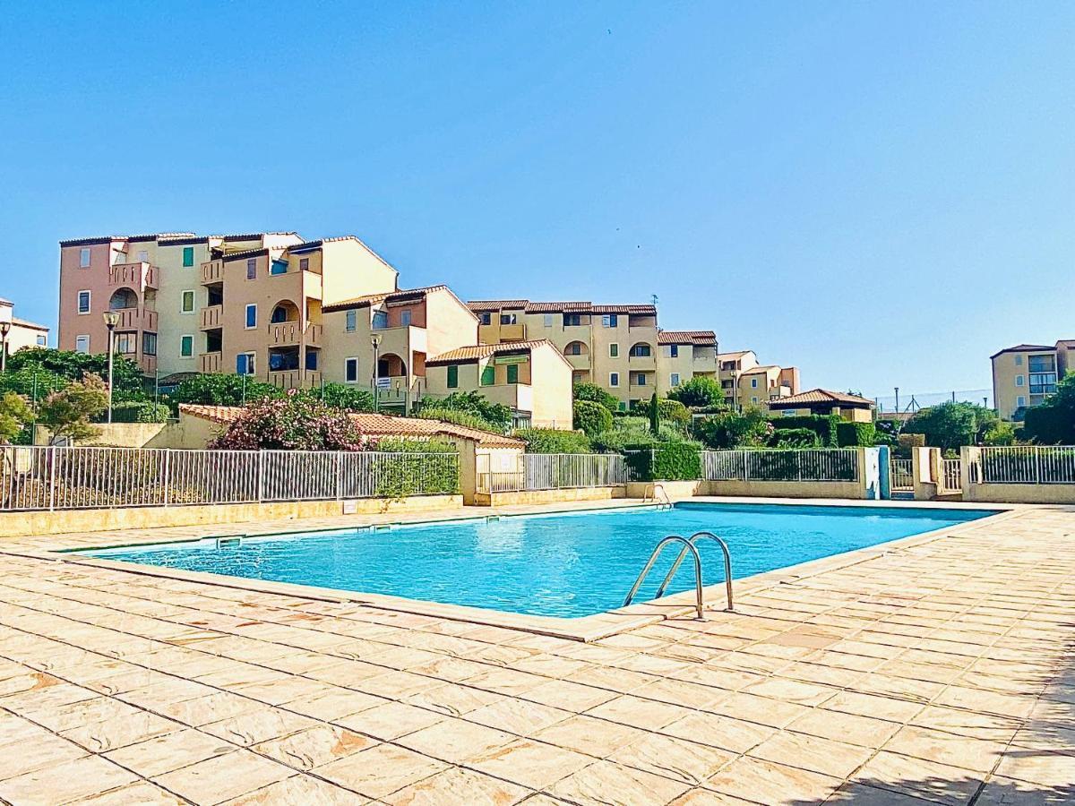 Appartement Proche Mer Avec Piscine Et Parking Fleury  Bagian luar foto