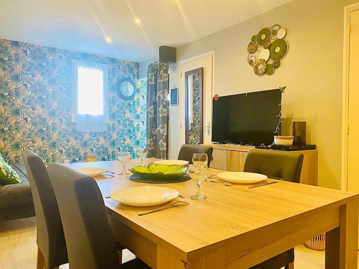 Appartement Proche Mer Avec Piscine Et Parking Fleury  Bagian luar foto